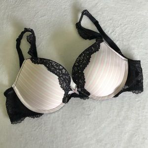 Victoria’s Secret Bra Dream Angels Push Up 32D